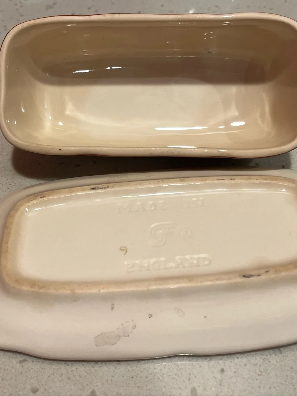 Franciscan Apple theme Covered Butter Dish in Cream with Red - Picture 5 of 6